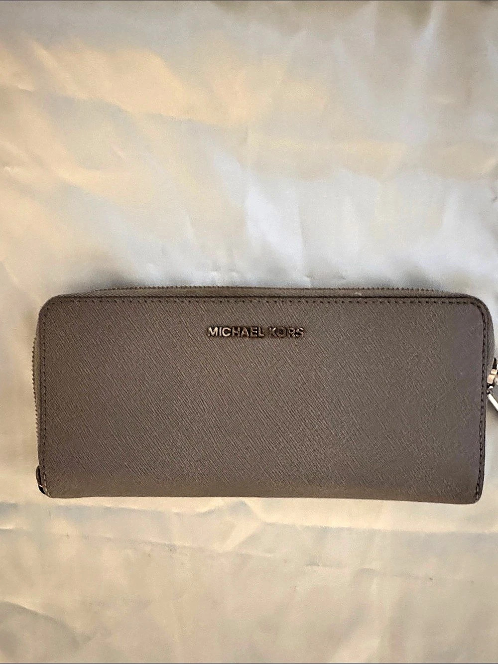 Michael Kors Jet Set Travel Saffiano Leather Continental Wallet Continental